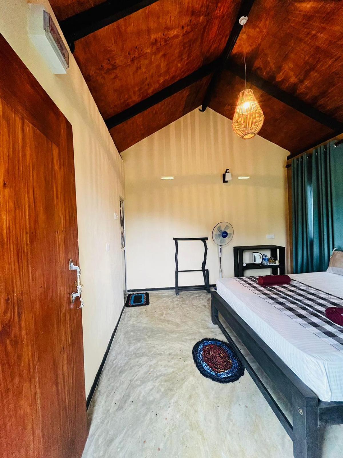 Rainforest Nature House Deniyaya Room photo